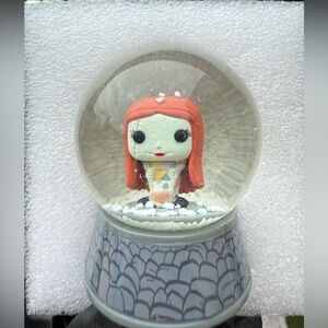 Funko Pop Snow (Sally) Globe with Orange-Haired Figure
